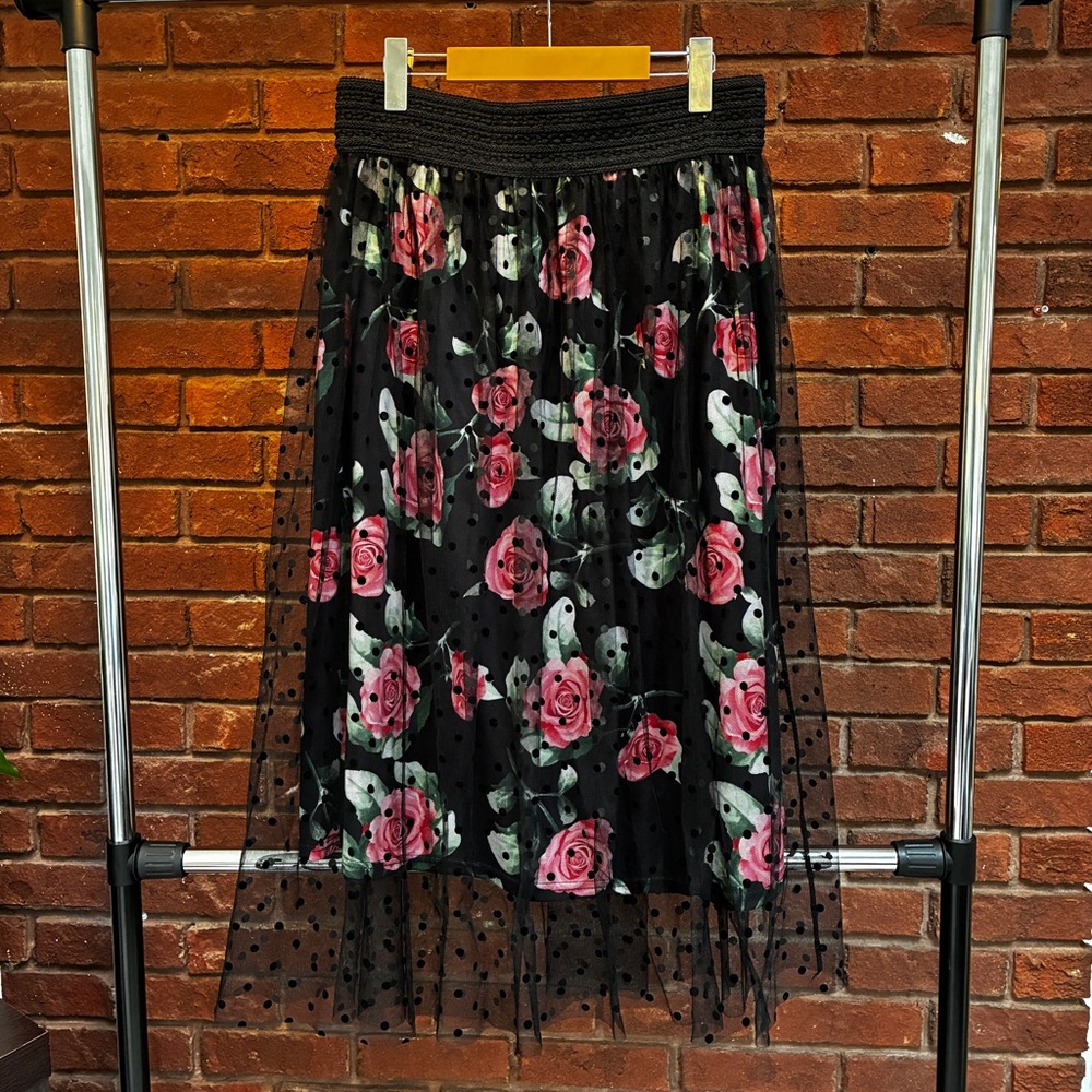 Metrowear Black Tulle Mesh Midi Skirt M Elastic Waist Romantic Cottagecore Flowy